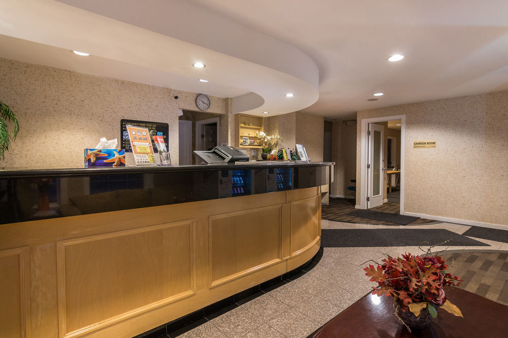 YYC Canadas Best Value Inn Chinook Station מראה חיצוני תמונה
