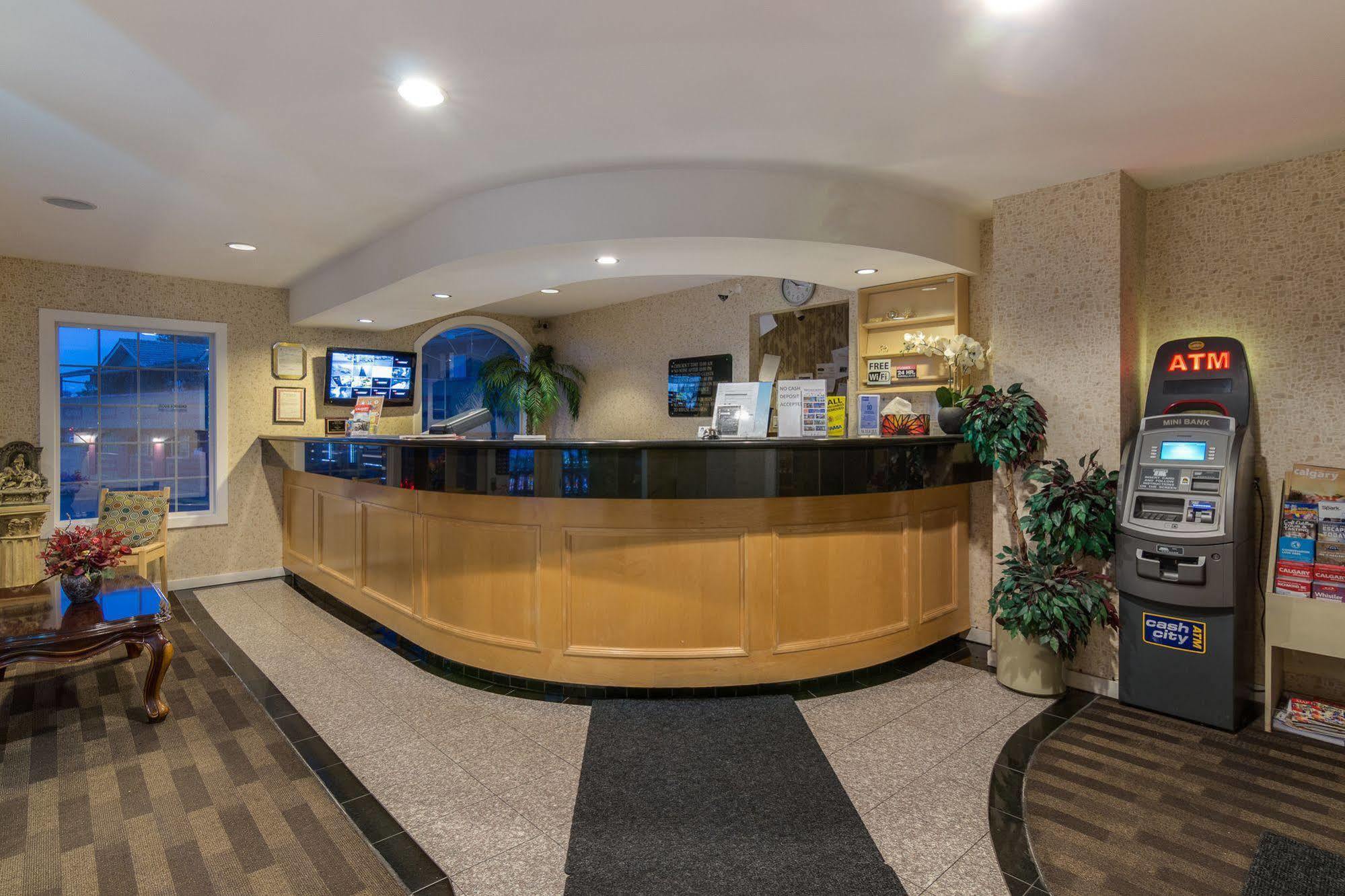 YYC Canadas Best Value Inn Chinook Station מראה חיצוני תמונה
