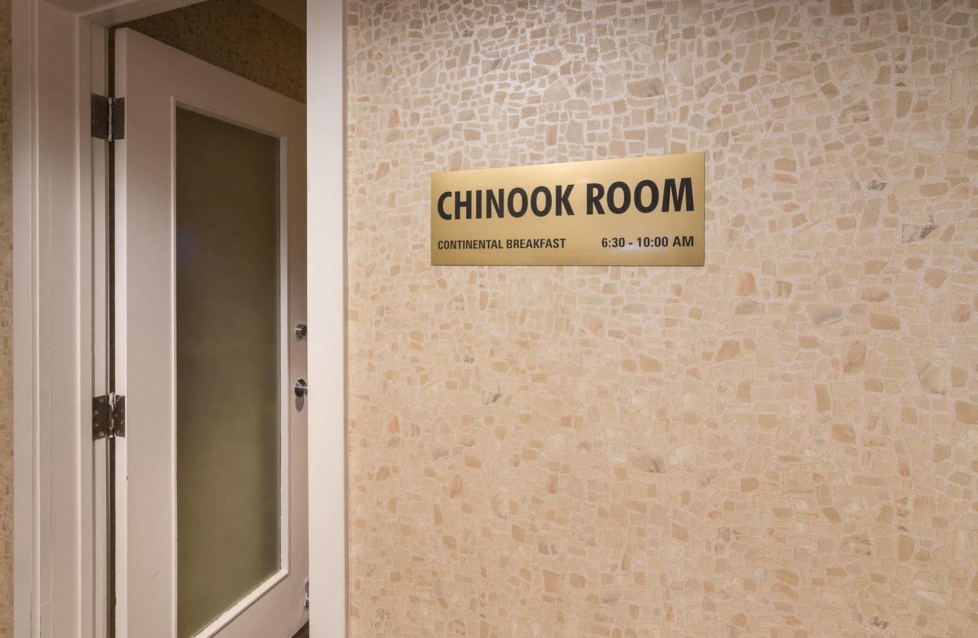 YYC Canadas Best Value Inn Chinook Station מראה חיצוני תמונה