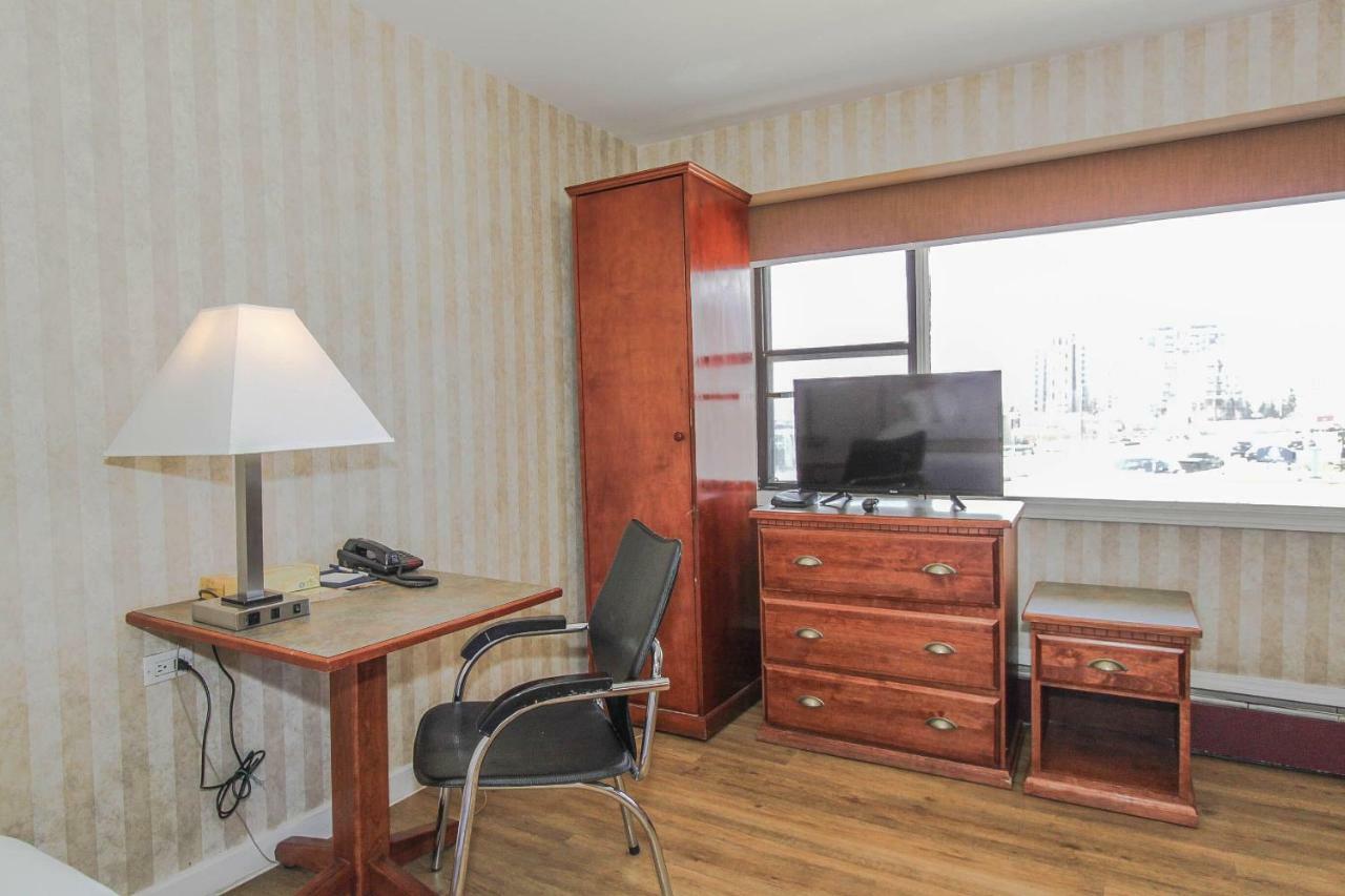 YYC Canadas Best Value Inn Chinook Station מראה חיצוני תמונה
